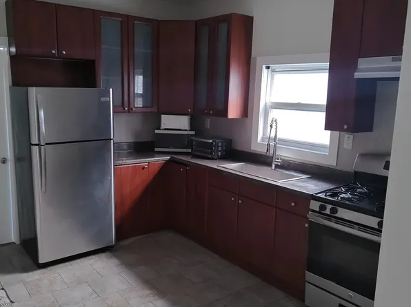 117 Sterling Avenue image 1 of 9