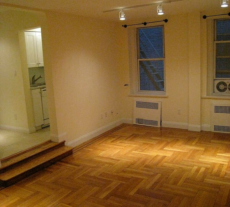 1st image of 56 W 60th St #1J