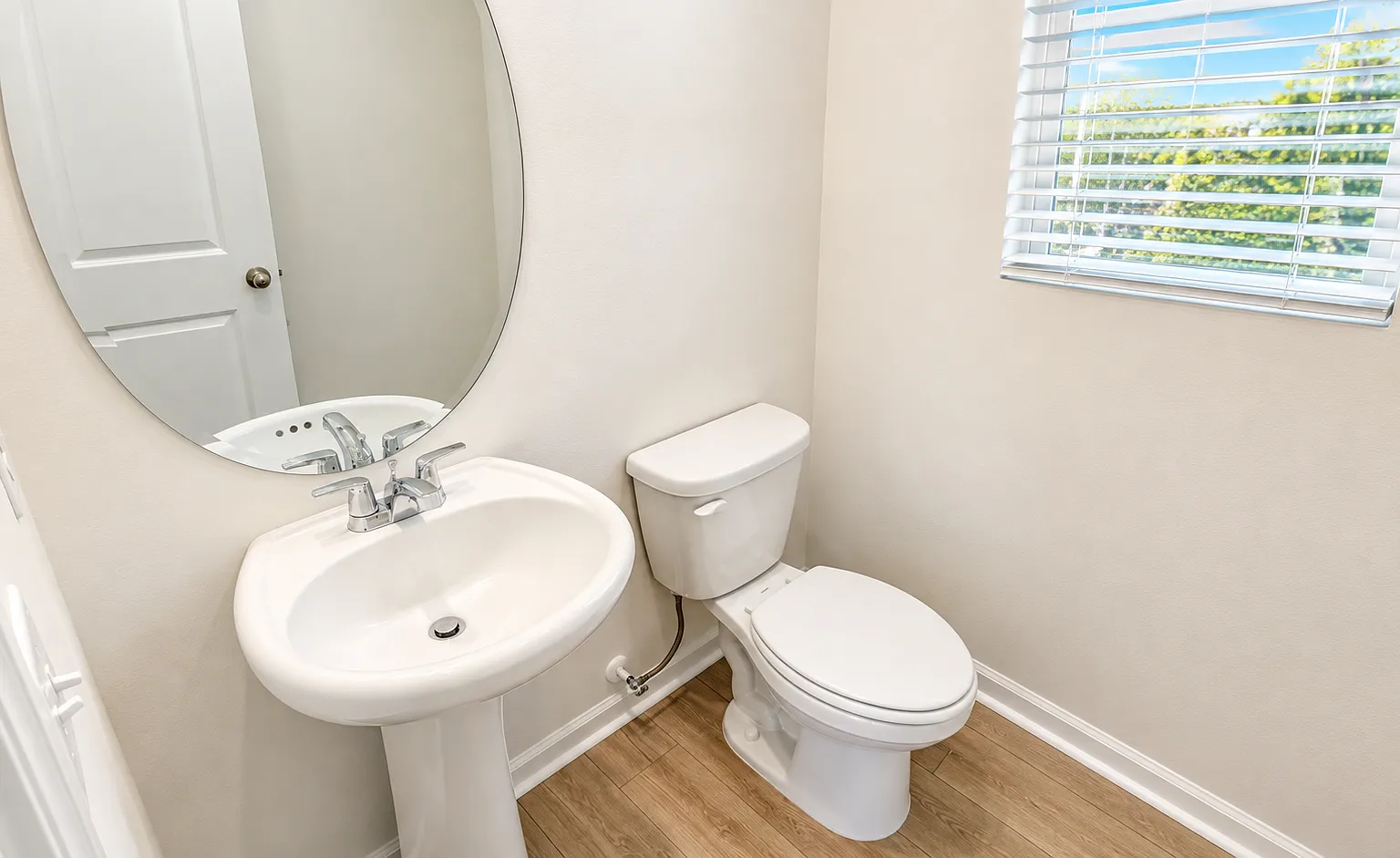 3 bed, 2.5 bath, 1509 sqft, $2,100 — Photo 4