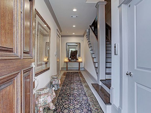 3rd image of 4019 Driscoll St