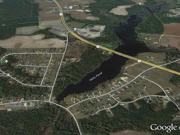 Easy commuting via Hwy 70