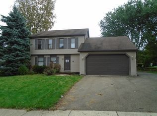 706 Hunters Way, Fox River Grove, IL 60021