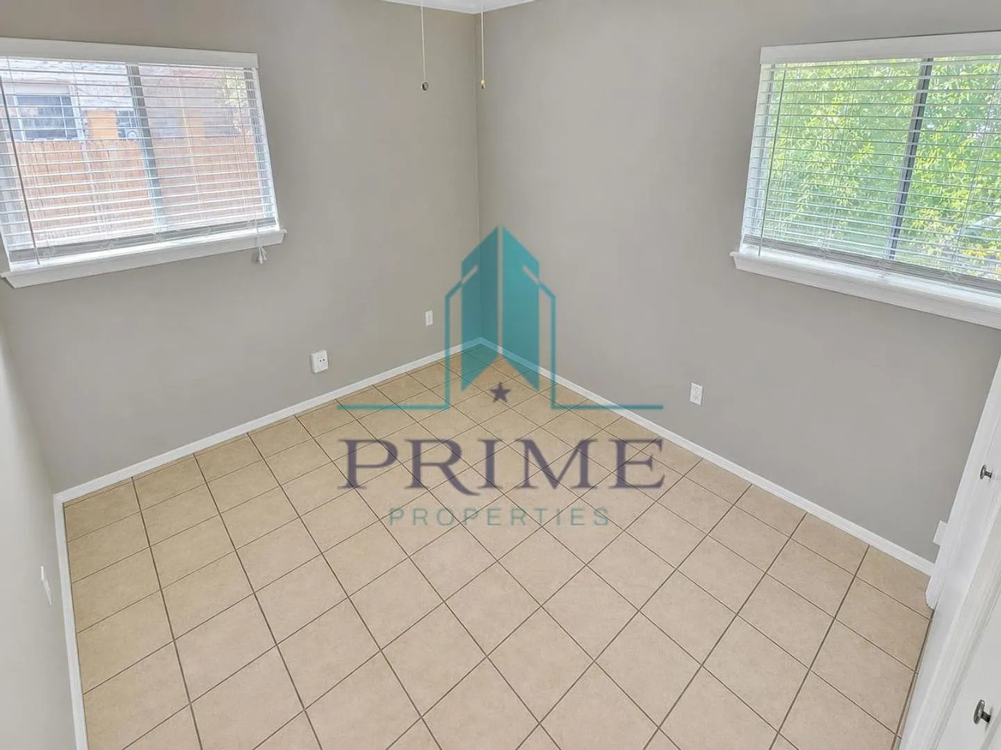 9900 Randall Dr — Photo 4