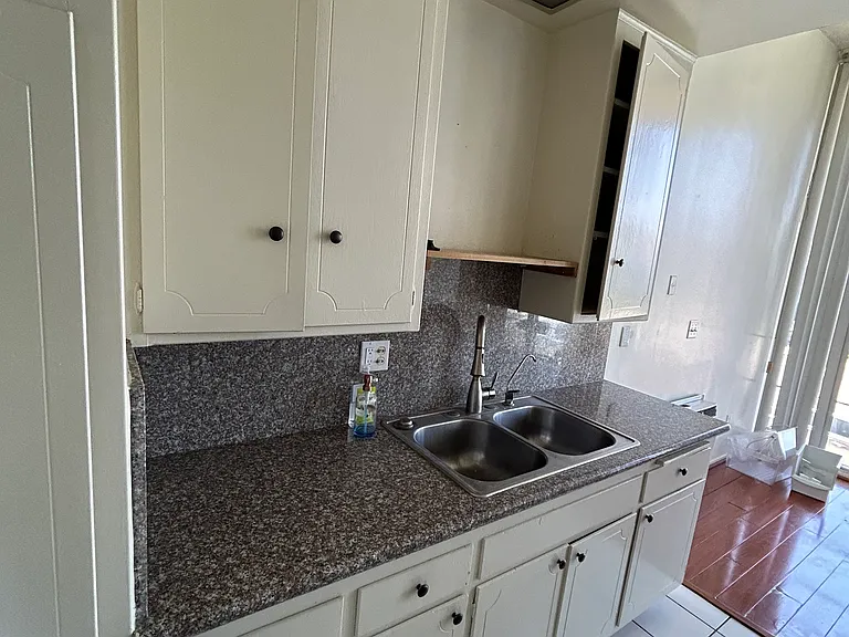 620 N Wilcox Ave — Photo 8