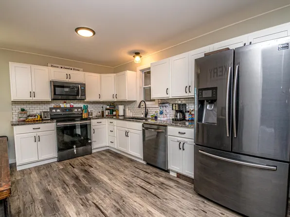 8 Starr King Park, Lancaster, NH 03584