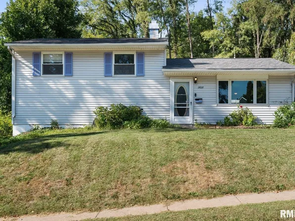 2628 Westwood Pl, Davenport, IA 52804