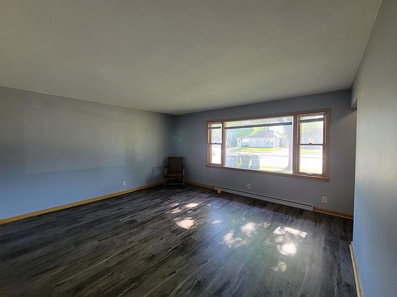 4th image of 4643 N 51st BOULEVARD