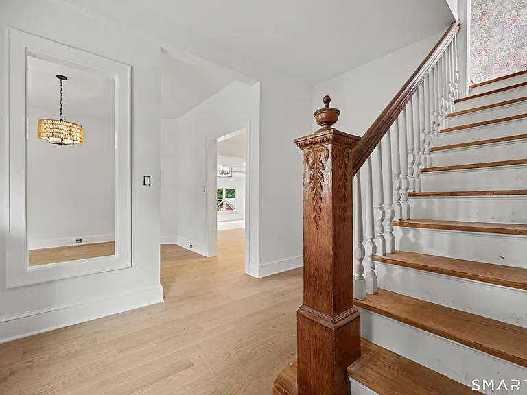 15 Shorelands Pl — Photo 2
