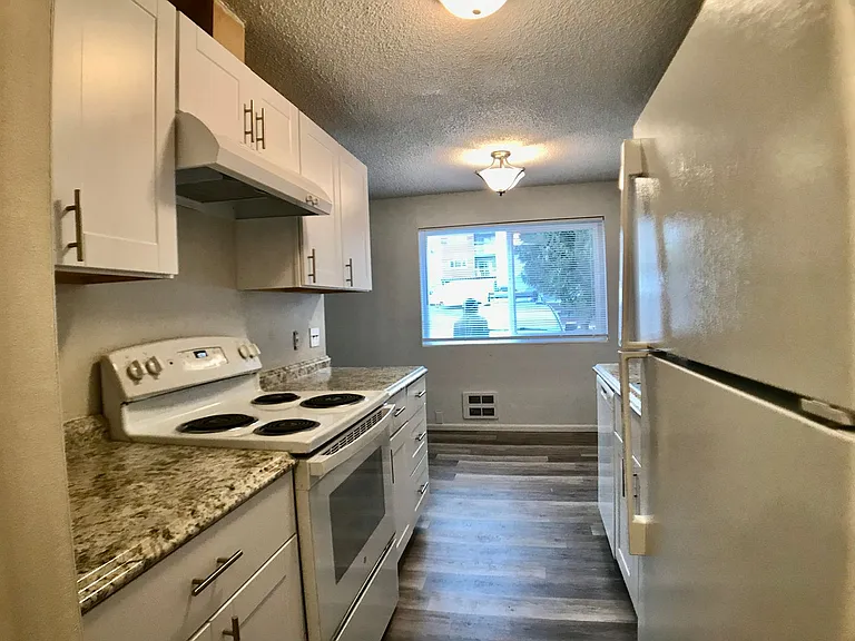 Bergen Apartments — Photo 7