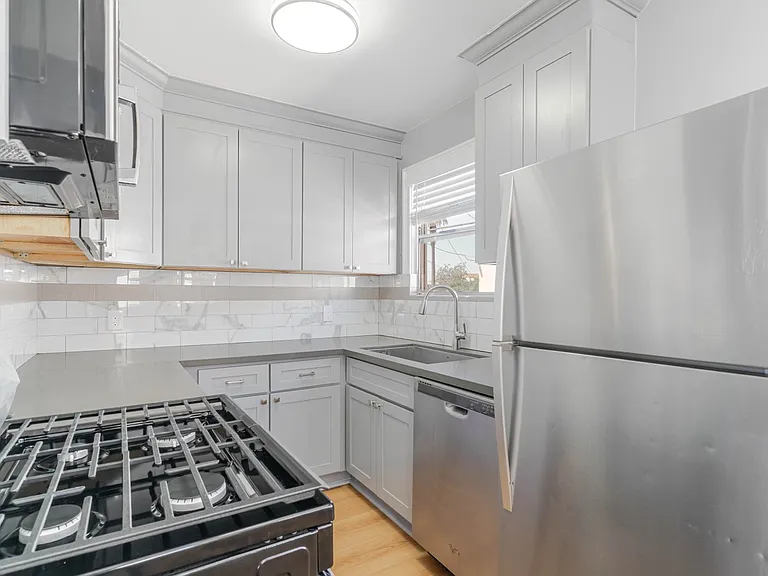 1051 Western Ave #C — Photo 6