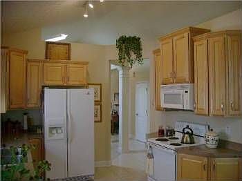 2nd image of 663 Lakeside Dr