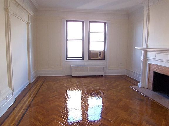 4th image of 170 W 73rd St APT 12C1