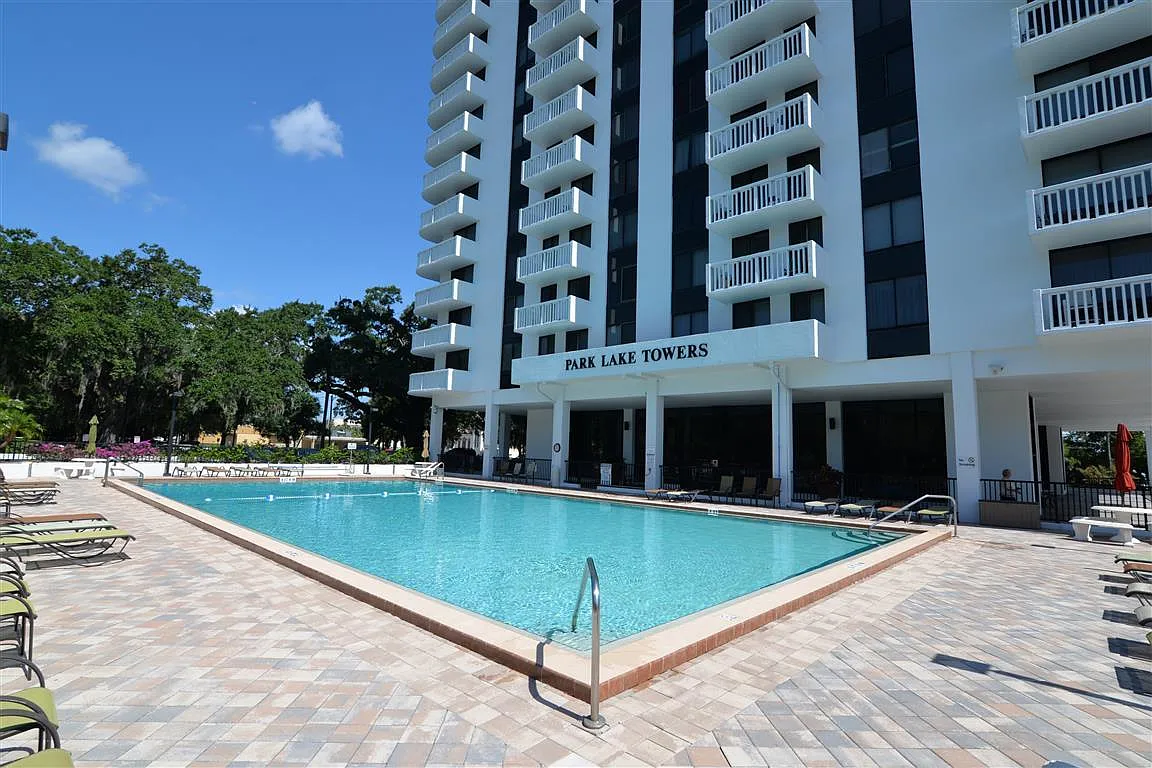 2 bed, 1189 sqft, $2,300 — Photo 2