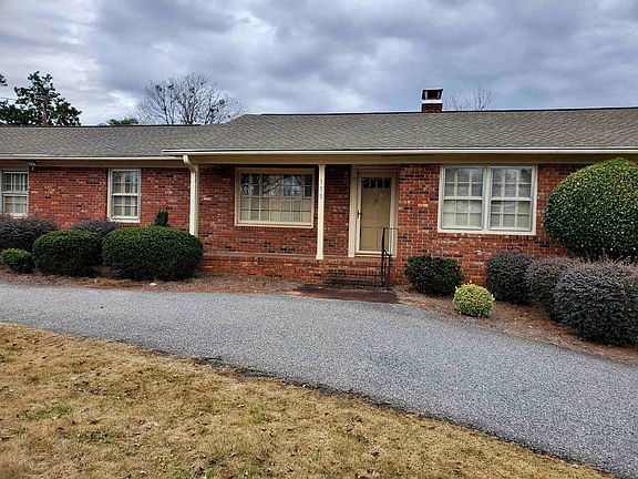 2nd image of 111 Saint James Dr