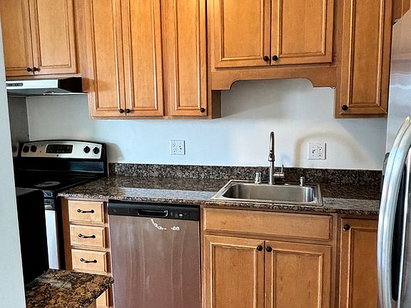 5th image of 800 N Delaware St APT 404