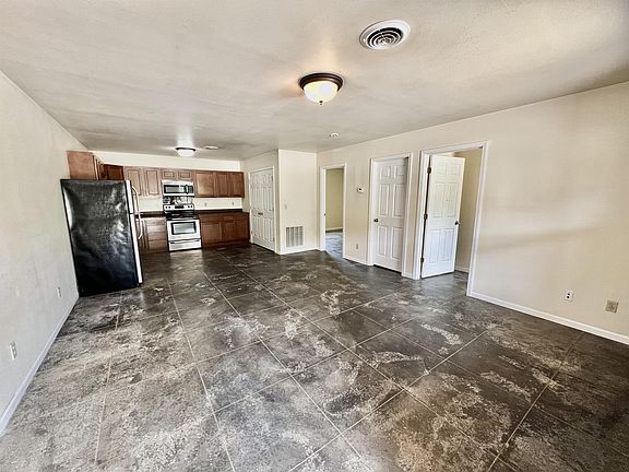 2nd image of 510 Pine St APT 1