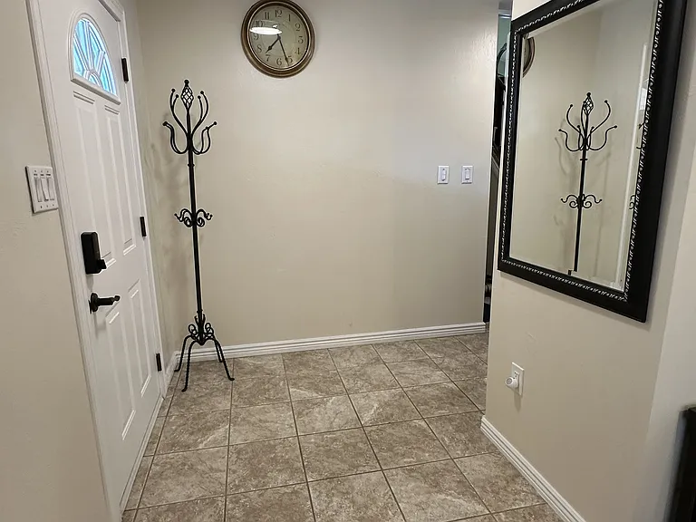 1007 Tesla Dr — Photo 11