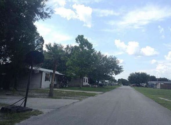 2nd image of 1023 Mockingbird Rd