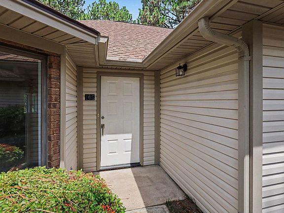 3rd image of 108 Pinnacle Ct