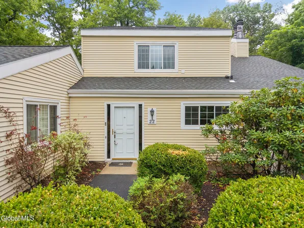22 Spruce Court, Delmar, NY 12054
