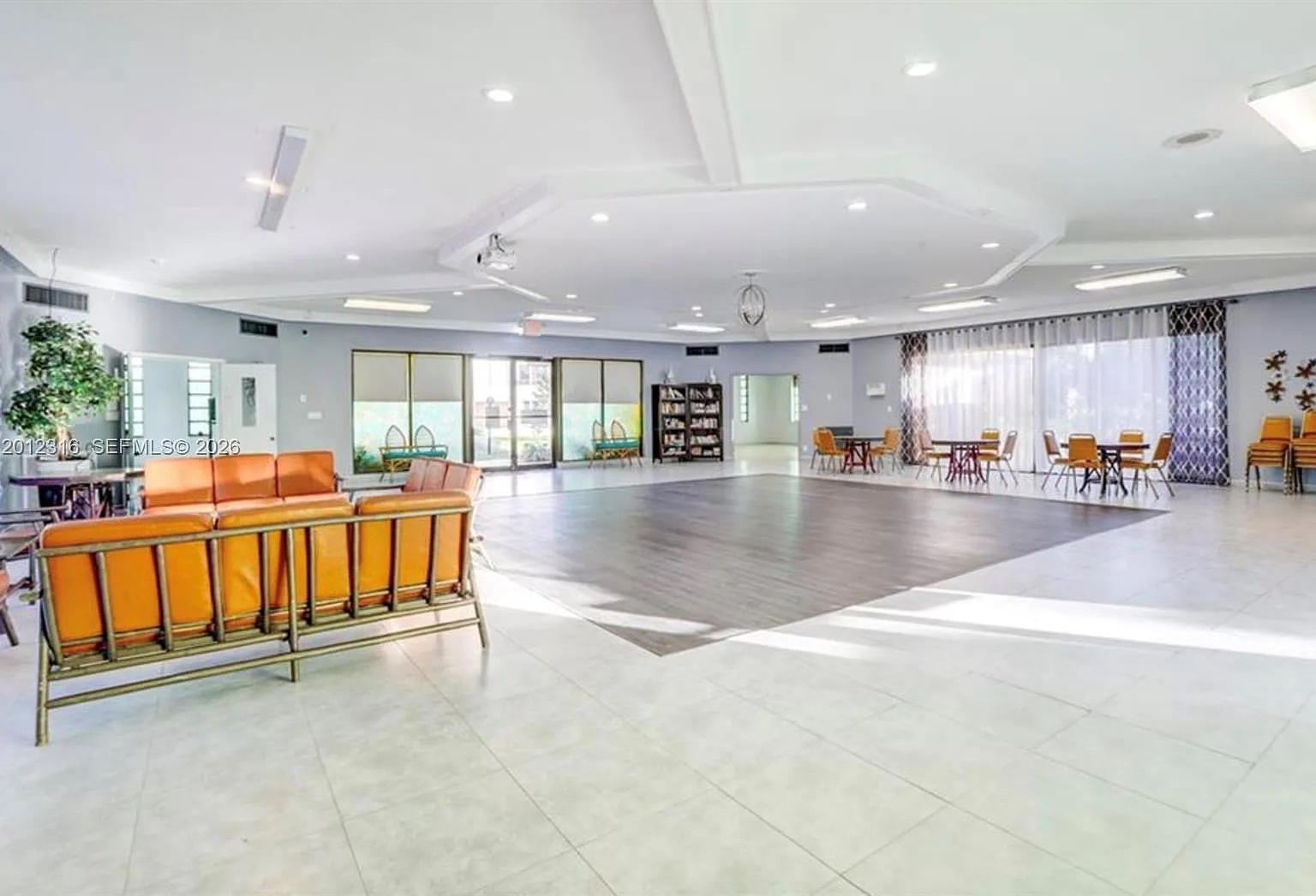 2 bed, 2.0 bath, $1,950 — Photo 4
