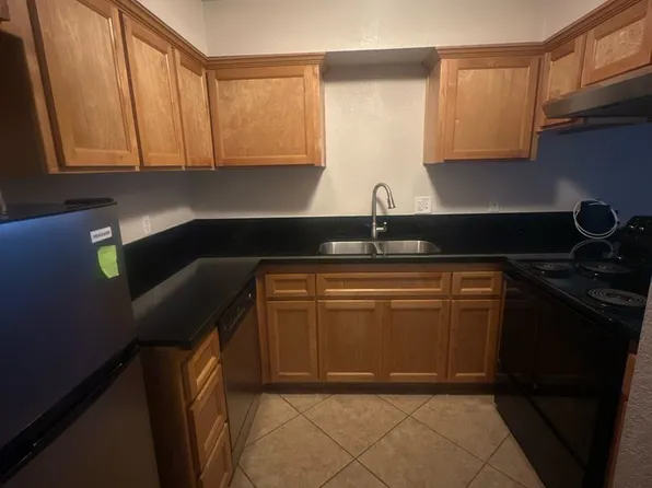 4701 Beechwood St APT 81, Bakersfield, CA 93309