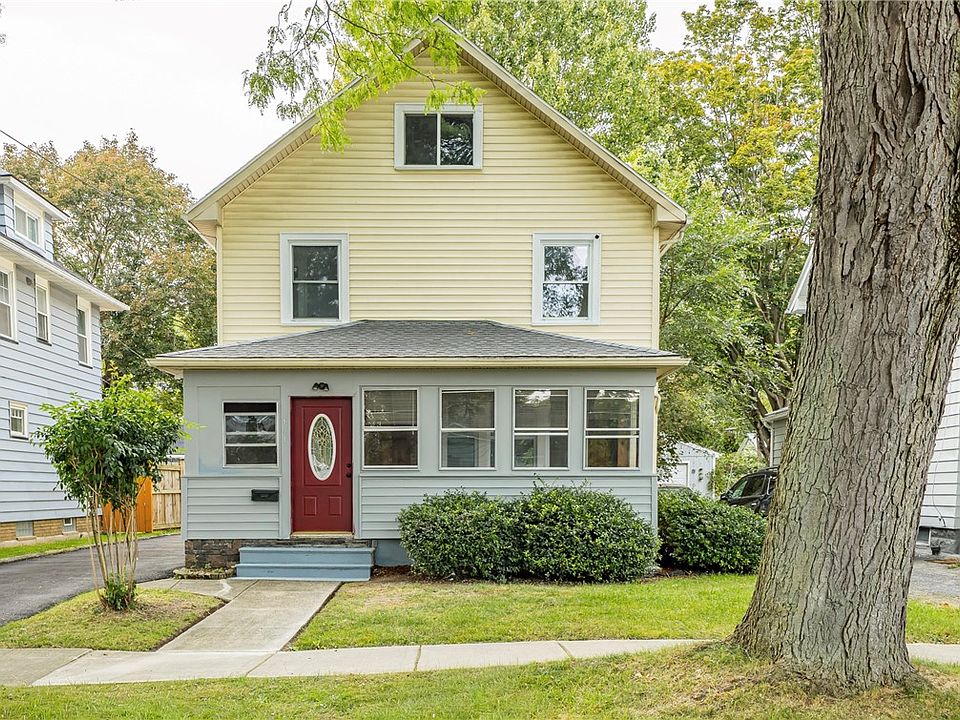1st image of 301 Avery St