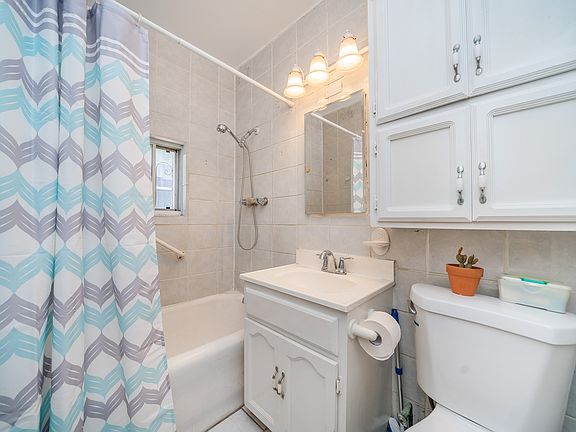 4th image of 1504 N Ave 50