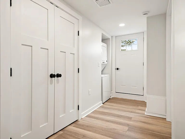 10-14 S Decatur St #14R — Photo 3