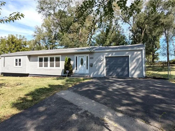 2201 NW Vesper St, Blue Springs, MO 64015