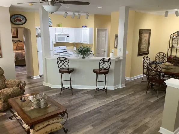 4 Indigo Run Dr APT 2810, Hilton Head Island, SC 29926