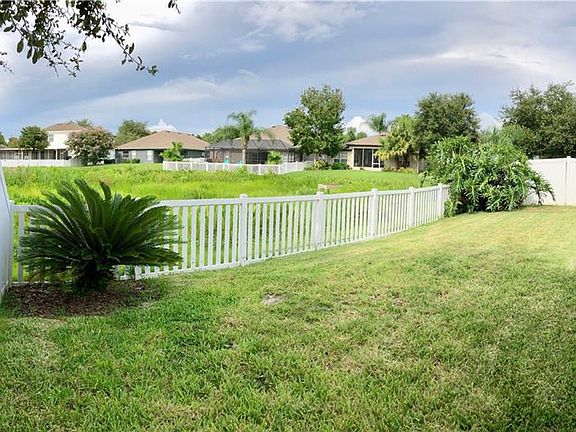 5th image of 6726 Runner Oak Dr