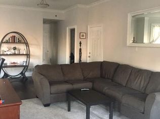 1934 N Rockwell St APT 2, Chicago, IL 60647