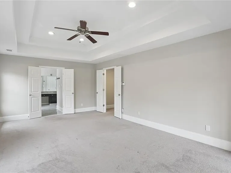 5038 Wickford Dr — Photo 8