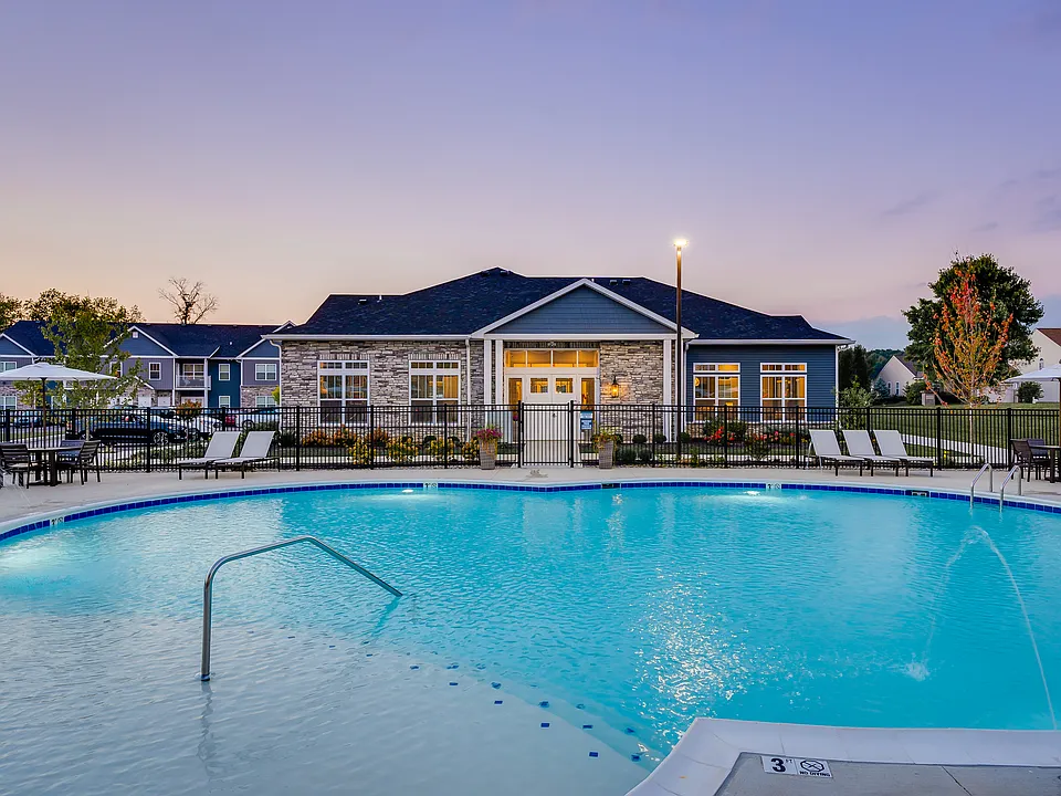 Alexander Pointe Apartments