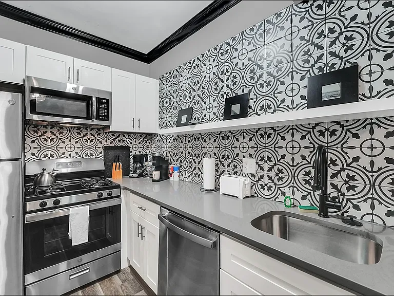 1917 S Grand Blvd #407 — Photo 1