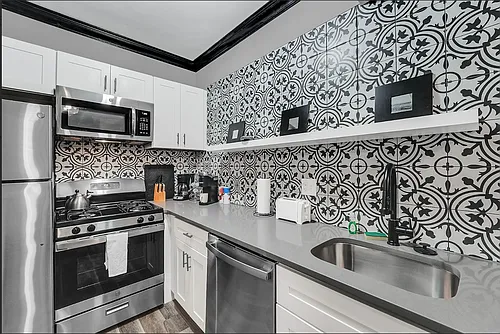 1917 S Grand Blvd #407 Photo 1