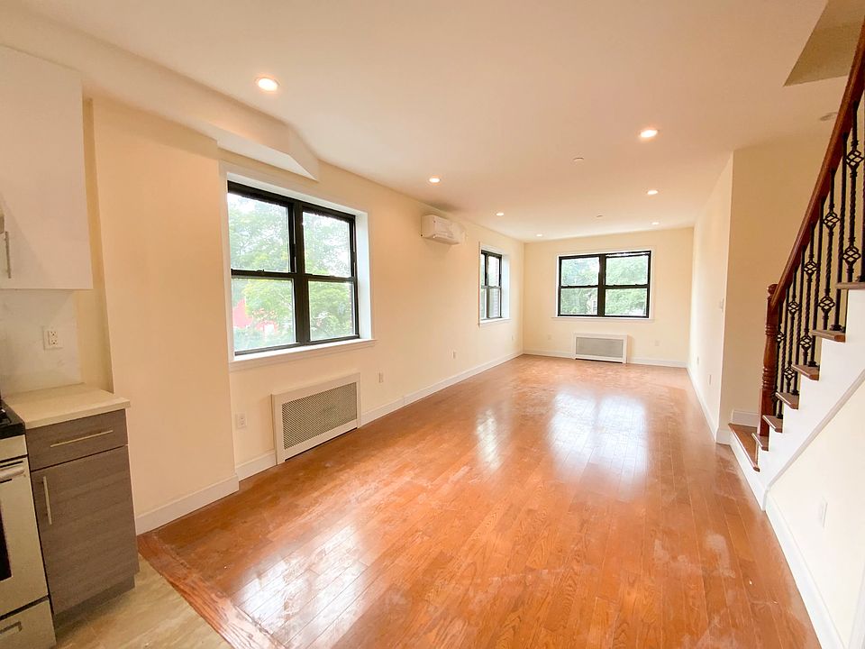 1st image of 41-28 150th St Unit 3B