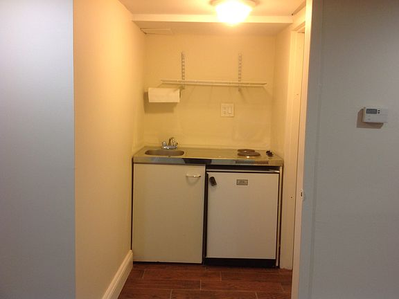 5th image of 4058 Douglaston Pkwy