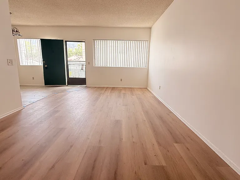 519 E Valencia Ave #F — Photo 4