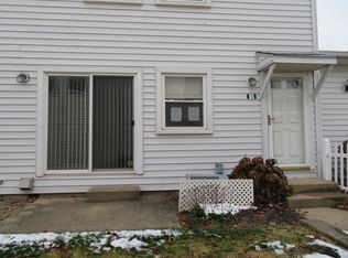 2543 Royal County Down APT B, Uniontown, OH 44685