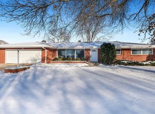 2413 Delcy Dr, Rockford, IL 61107