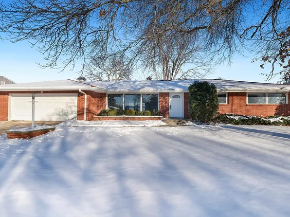 2413 Delcy Dr, Rockford, IL 61107