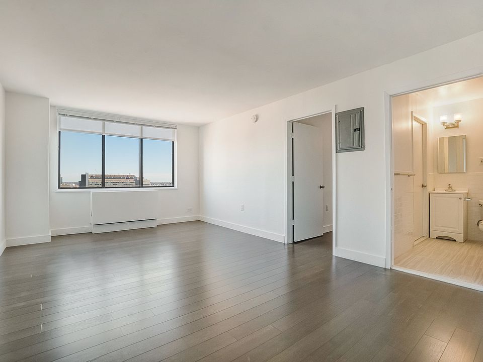 1st image of 200 E 33rd St