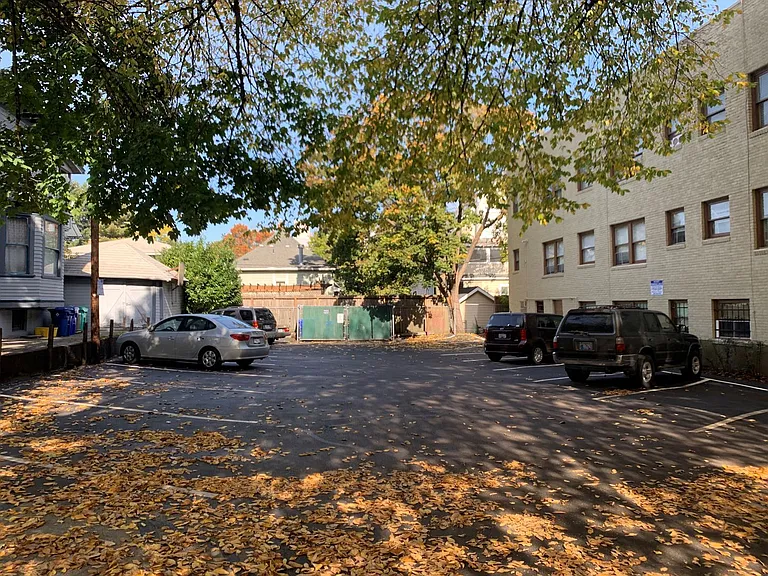 634 - Whitestone — Photo 1