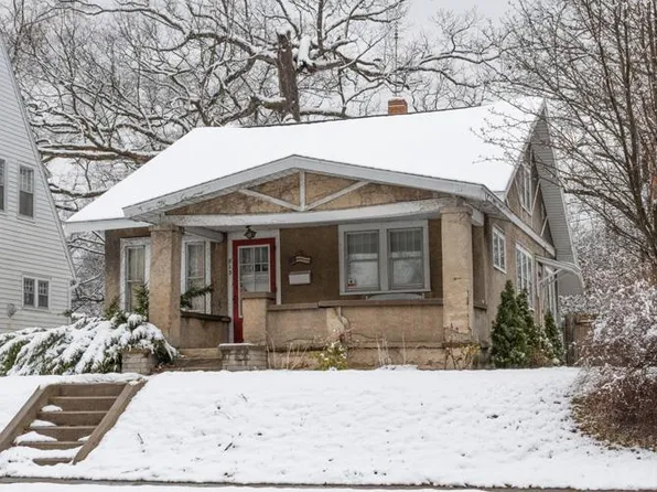 813 S Ironwood Dr, South Bend, IN 46615