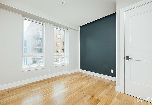 4th image of 200 Clifton Pl #2B