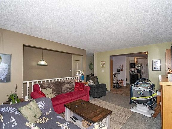5th image of 1835 King George Blvd
