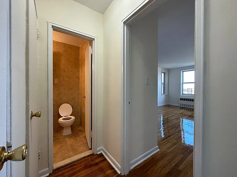 16420 Highland Ave #4G — Photo 3