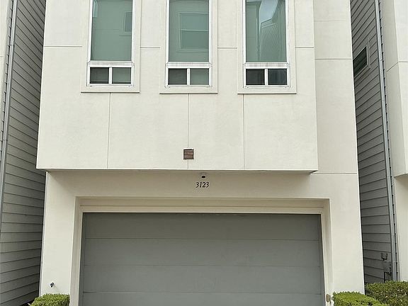 2nd image of 3123 Leeland St